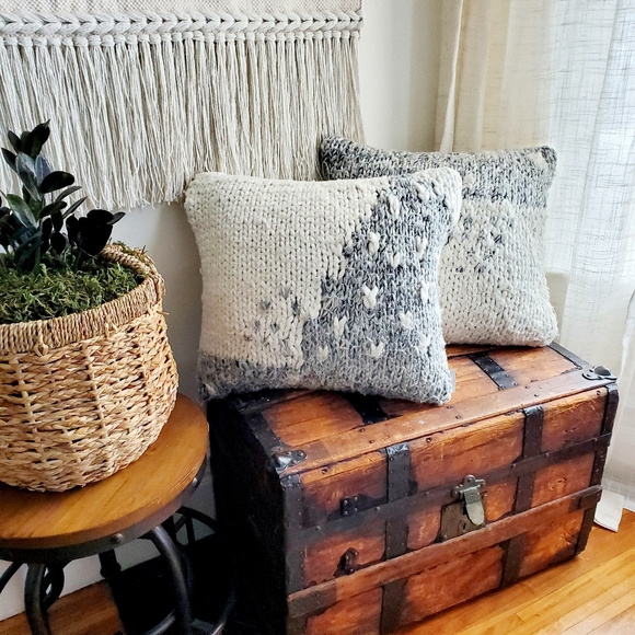 London Kaye Accents 2 Pc London Kaye Oversized Chunky Cable Knit Large Decorative Throw